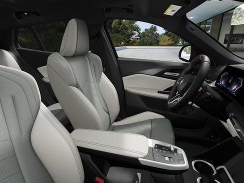 New 2026 BMW X2 xDrive28i w/ Technology Package image 9