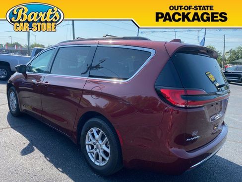Used 2022 Chrysler Pacifica Touring-L FWD image 4