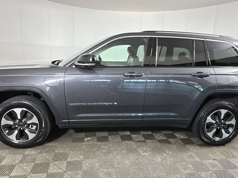 Used 2024 Jeep Grand Cherokee Limited 4xe w/ Luxury Tech Group II AWD/4WD image 7
