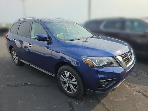 Used 2020 Nissan Pathfinder SL AWD/4WD image 3