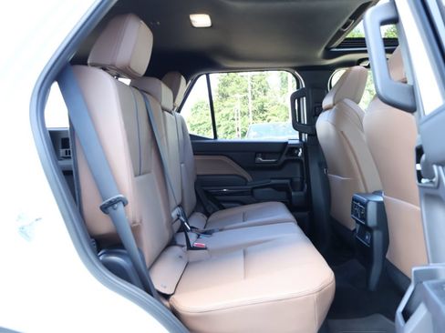 Used 2026 Toyota 4Runner Limited AWD/4WD image 36