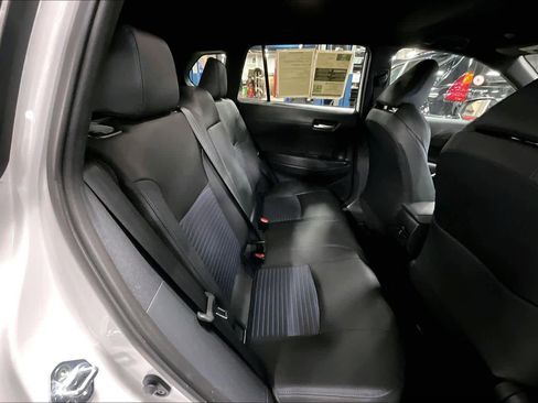 Certified 2025 Toyota Corolla Cross XSE image 18