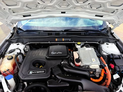 Used 2018 Ford Fusion SE w/ Equipment Group 602A FWD image 36