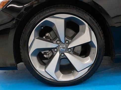 Certified 2020 Honda Accord Touring image 2