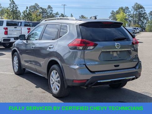 Used 2018 Nissan Rogue SV image 7