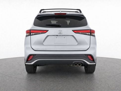 Used 2023 Toyota Highlander XSE AWD/4WD image 7