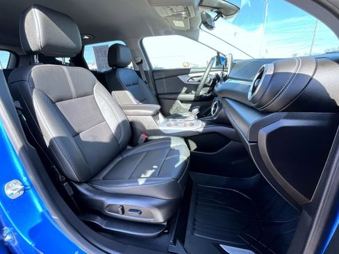 Used 2025 Chevrolet Blazer LT w/ Sound & Technology Package image 16