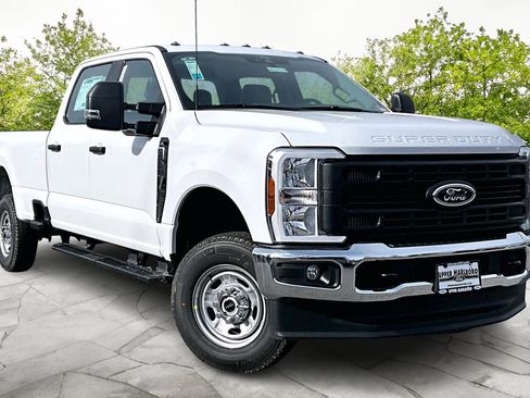 New 2026 Ford F250 XL w/ FX4 Off-Road Package image 1