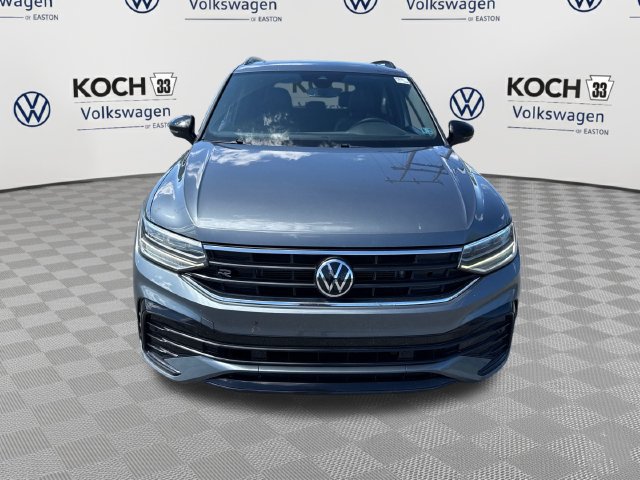 Certified 2022 Volkswagen Tiguan SE R-Line AWD/4WD image 2
