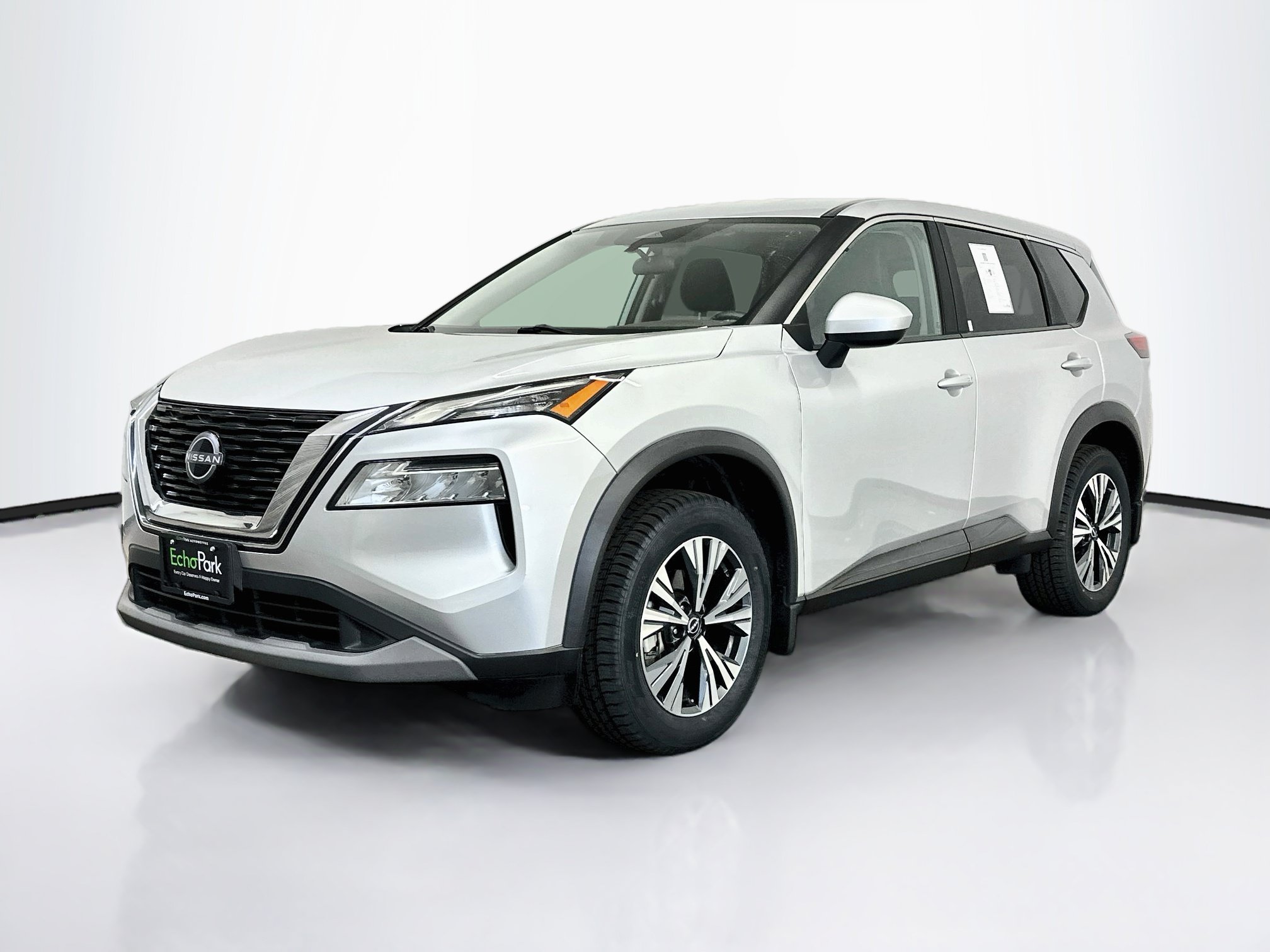 Used 2023 Nissan Rogue SV AWD/4WD image 3