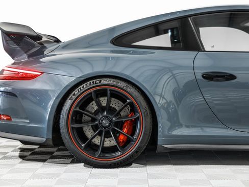 Used 2018 Porsche 911 GT3 w/ Sport Chrono Package image 2