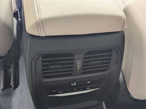 Certified 2023 BMW 230i Coupe w/ Convenience Package image 17