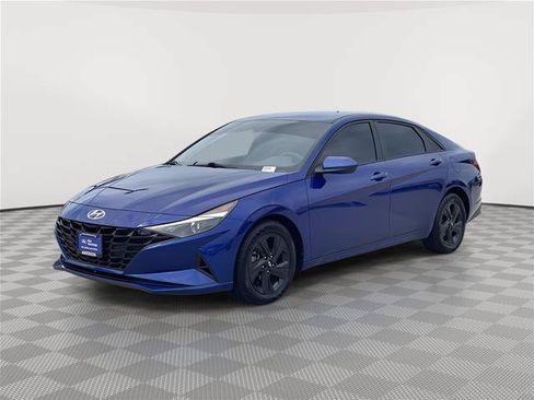Used 2022 Hyundai Elantra SEL FWD image 1