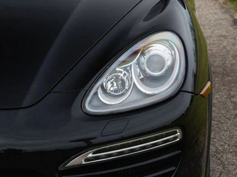 Used 2013 Porsche Cayenne Diesel AWD/4WD image 25