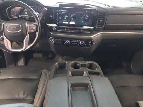 Used 2025 GMC Sierra 1500 SLT RWD image 4