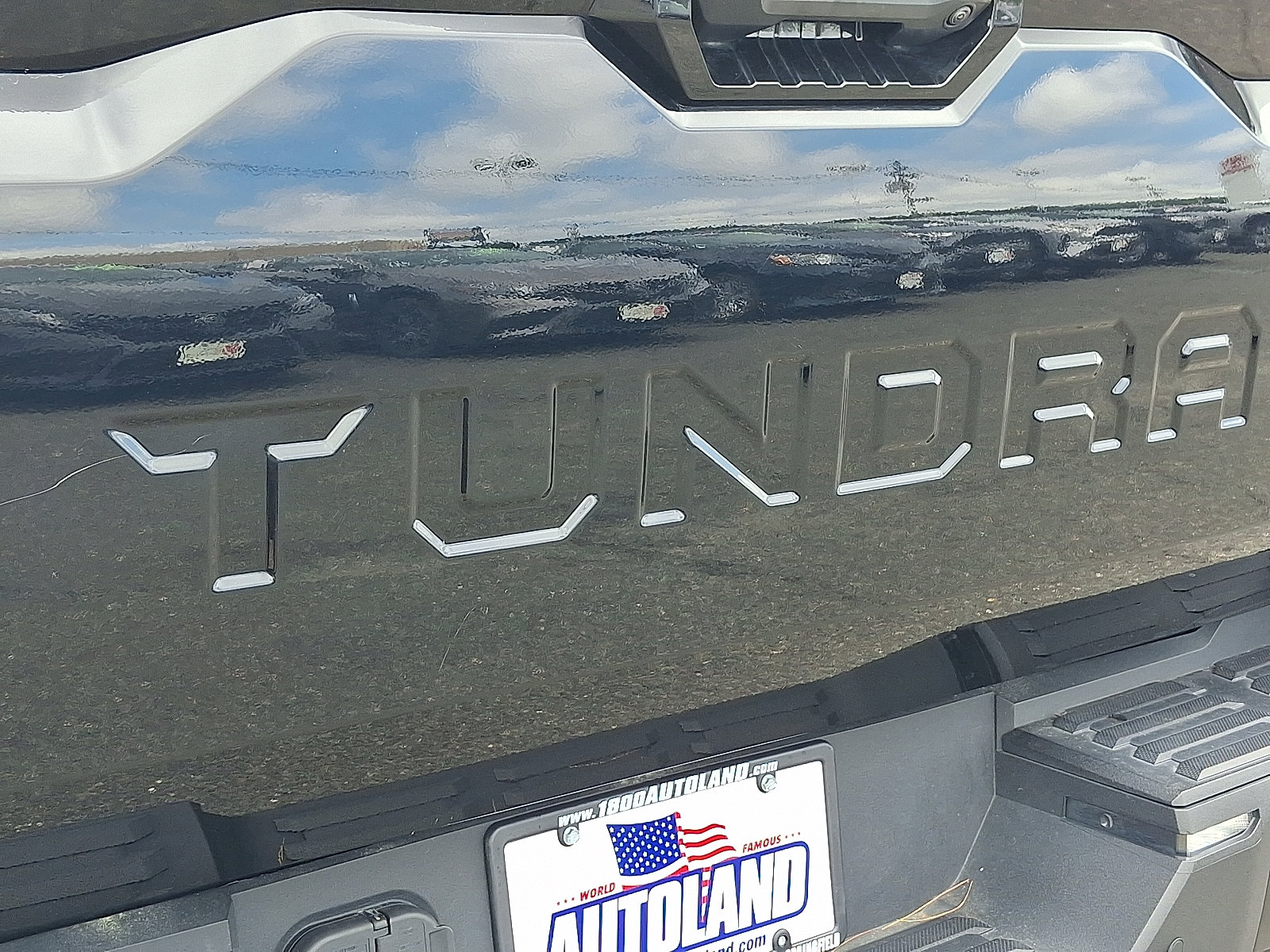 Used 2024 Toyota Tundra SR5 w/ SR5 Convenience Package AWD/4WD image 31