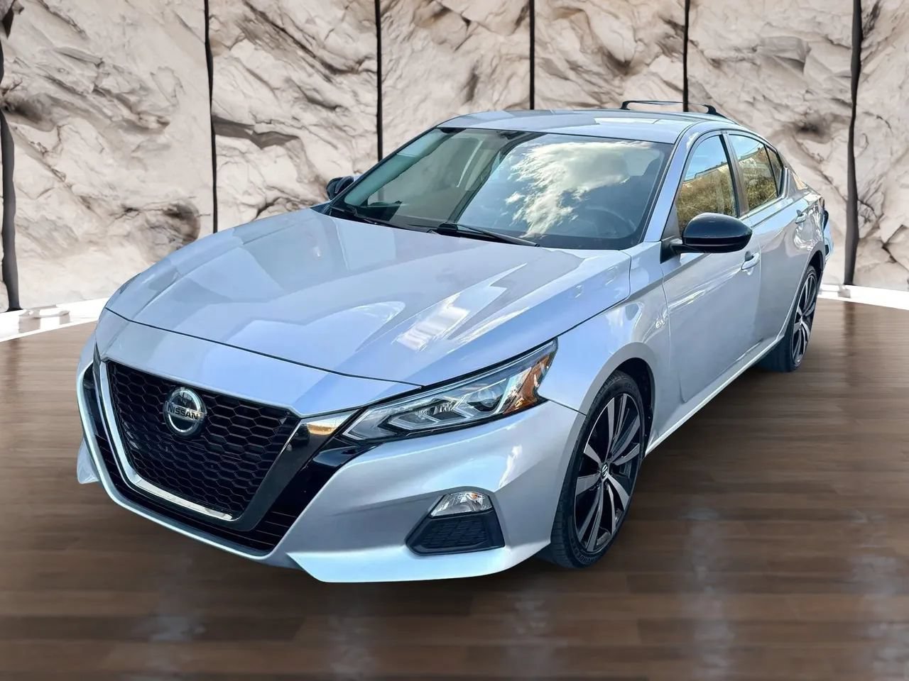 Used 2021 Nissan Altima 2.5 SR AWD/4WD image 3