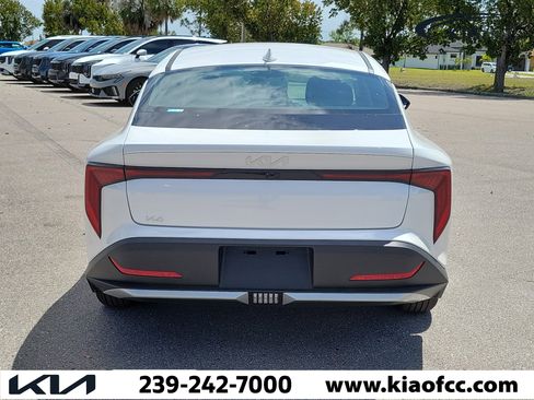 New 2026 Kia K4 LXS image 5