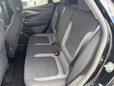 Used 2022 Chevrolet TrailBlazer LT FWD image 13