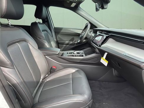 New 2026 Jeep Cherokee Limited image 40