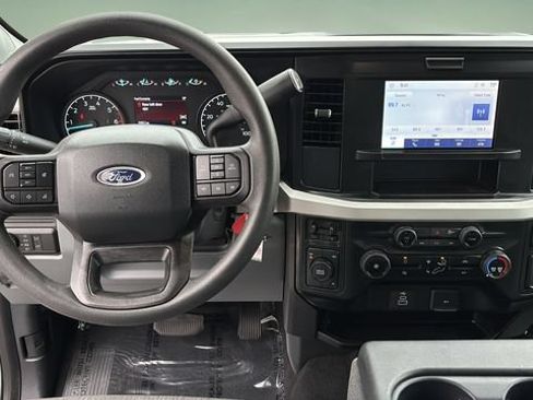 Used 2025 Ford F250 XLT AWD/4WD image 9