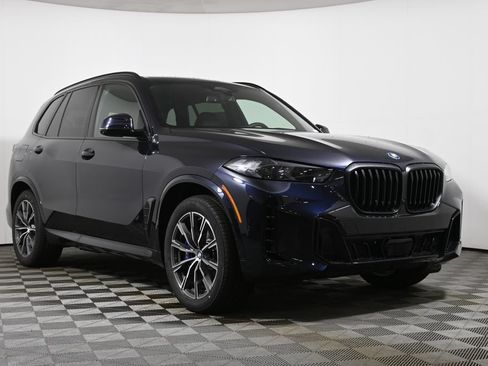 Used 2026 BMW X5 xDrive50e w/ M Sport Package AWD/4WD image 9