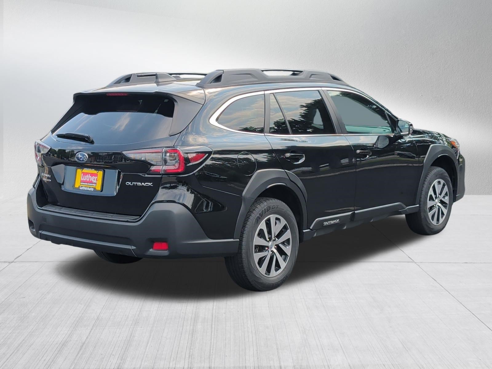 Used 2024 Subaru Outback Premium AWD/4WD image 7