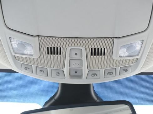 Used 2020 Ford Edge SEL w/ Convenience Package AWD/4WD image 32