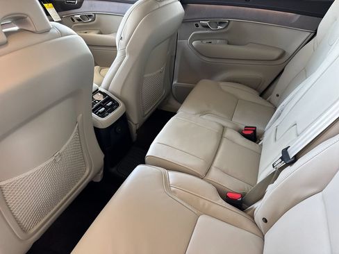 New 2026 Volvo XC90 T8 Ultra w/ Lounge Package AWD/4WD image 11
