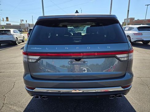 Used 2025 Lincoln Aviator Reserve w/ Illumination Package AWD/4WD image 6