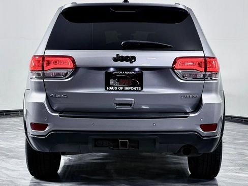 Used 2018 Jeep Grand Cherokee Laredo image 8