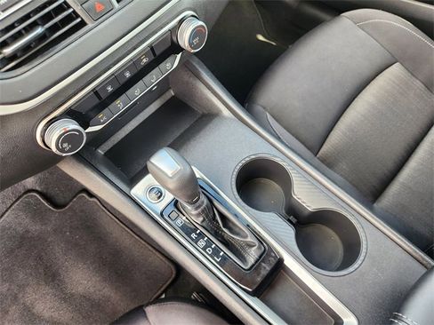 Used 2024 Nissan Altima 2.5 S image 19