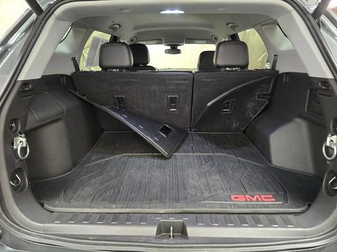 Used 2021 GMC Terrain SLT w/ LPO, Floor Liner Package AWD/4WD image 34