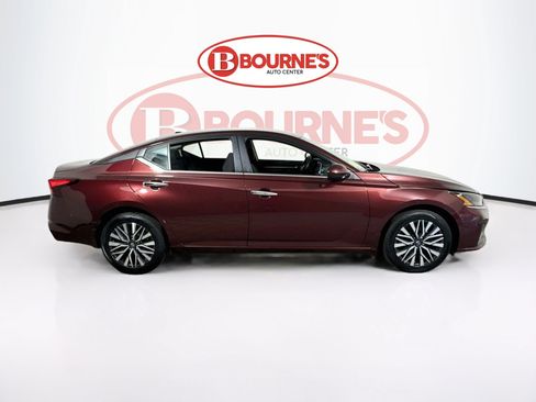 Used 2023 Nissan Altima 2.5 SV AWD/4WD image 10