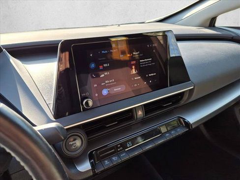 Used 2024 Toyota Prius LE FWD image 11