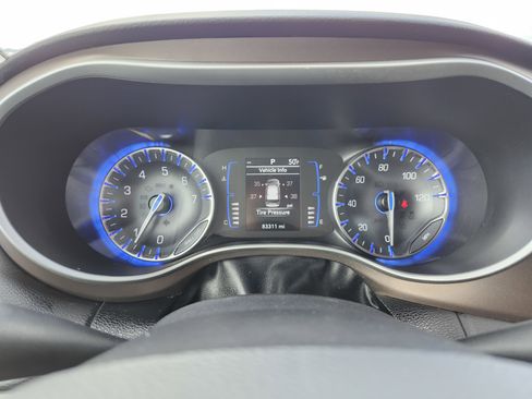 Used 2021 Chrysler Voyager Lxi image 23