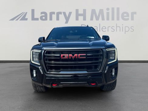 Used 2021 GMC Yukon AT4 w/ AT4 Premium Package AWD/4WD image 8