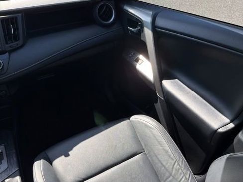 Used 2018 Toyota RAV4 Platinum AWD/4WD image 11