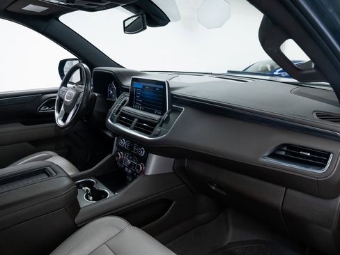 Used 2021 GMC Yukon SLT w/ SLT Premium Package image 26