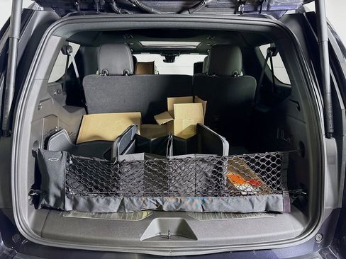 New 2025 Chevrolet Suburban Premier image 28