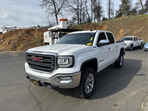 Used 2017 GMC Sierra 1500 SLE w/ SLE Value Package image 1