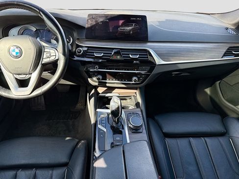 Used 2018 BMW 530e xDrive image 18