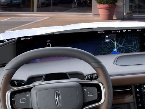 New 2027 Lincoln Navigator L Reserve RWD image 13