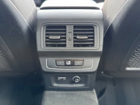 Used 2023 Audi Q5 2.0T Premium w/ Convenience Package AWD/4WD image 34