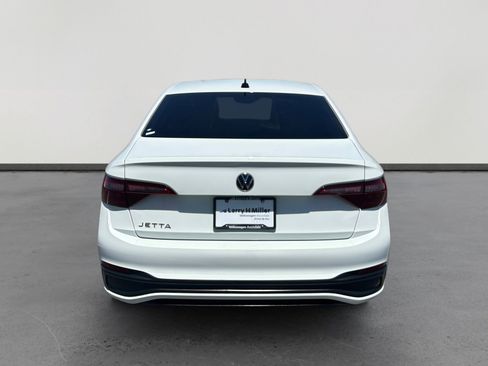 Used 2022 Volkswagen Jetta Sport FWD image 4
