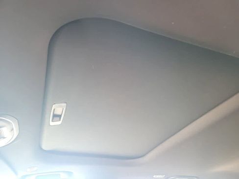 New 2025 Jeep Grand Cherokee Altitude image 10