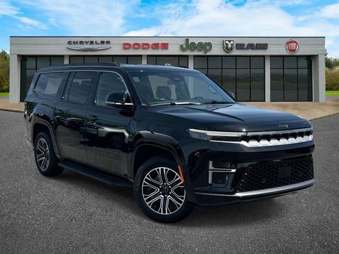 New 2026 Jeep Grand Wagoneer L 4WD image 1