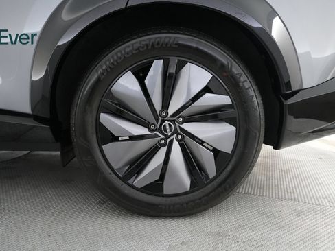 Used 2023 Nissan Ariya FWD image 9