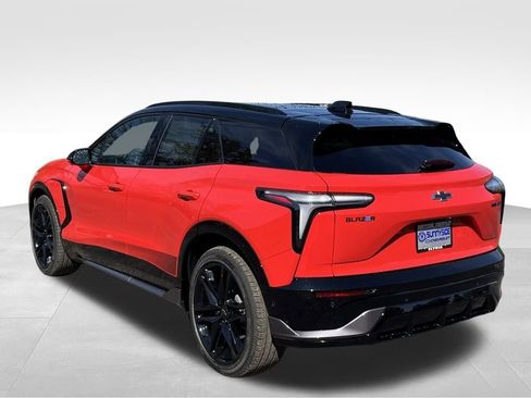 New 2026 Chevrolet Blazer EV SS w/ LPO, Blackout Package AWD/4WD image 5