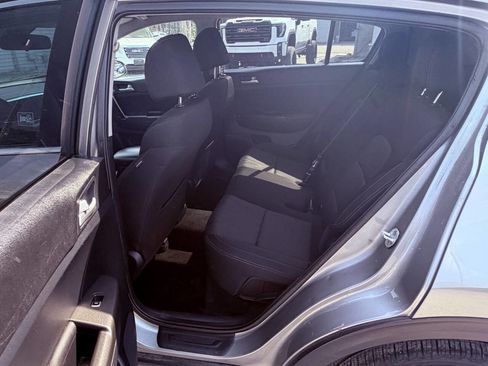 Used 2020 Kia Sportage LX image 14